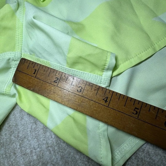 NWT Adidas Women's 4” Run Fast Running Split Shorts Almost Lime Pulse Neon XS - Picture 6 of 9
